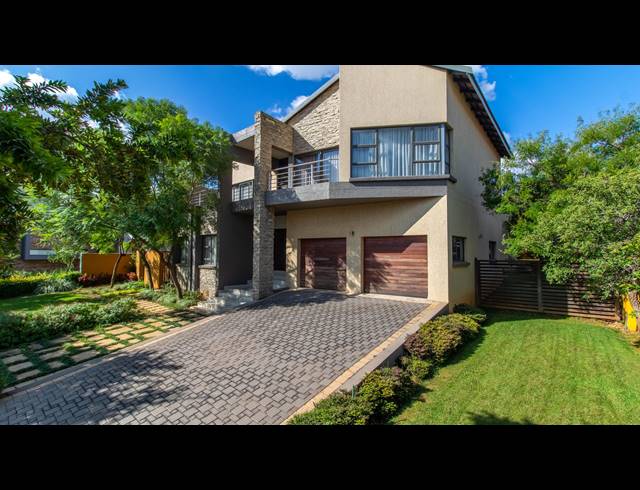 4 BEDROOM HOUSE FOR SALE IN EYE OF AFRICA ESTATE